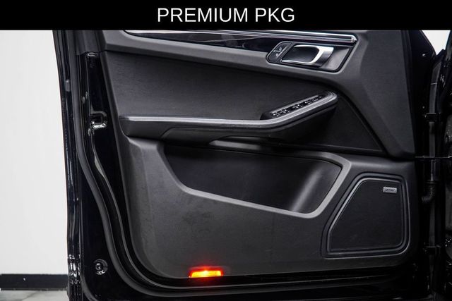 2023 Porsche Macan T - 23051865 - 37