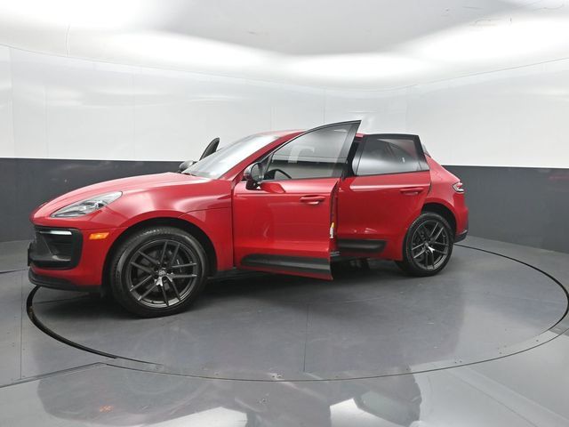 2023 Porsche Macan T - 23063131 - 9