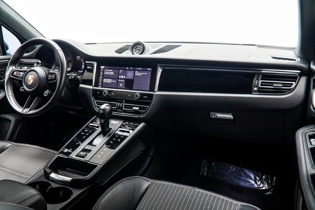 Porsche Macan photo 20