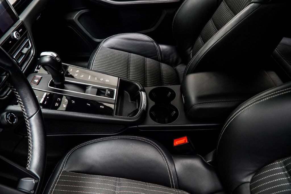 Porsche Macan photo 21
