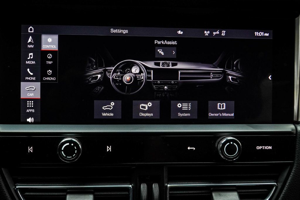 Porsche Macan photo 28