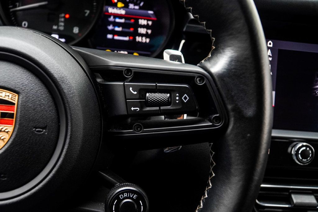 Porsche Macan photo 32