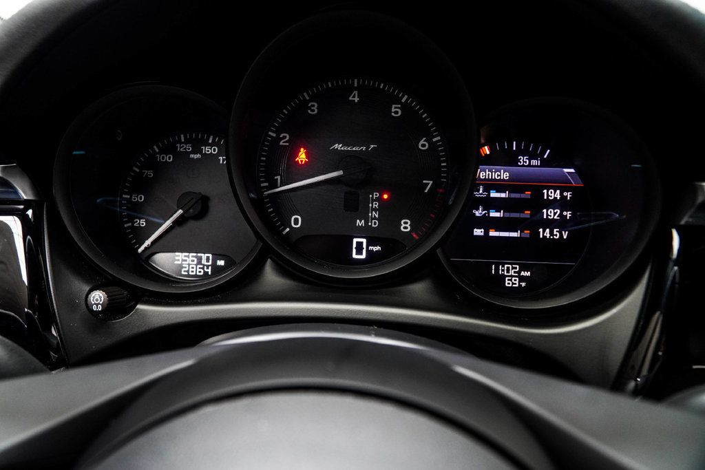 Porsche Macan photo 36