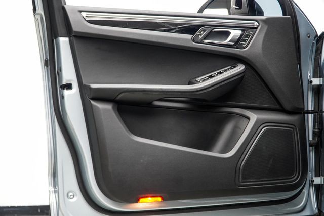 2023 Porsche Macan T - 23081867 - 36