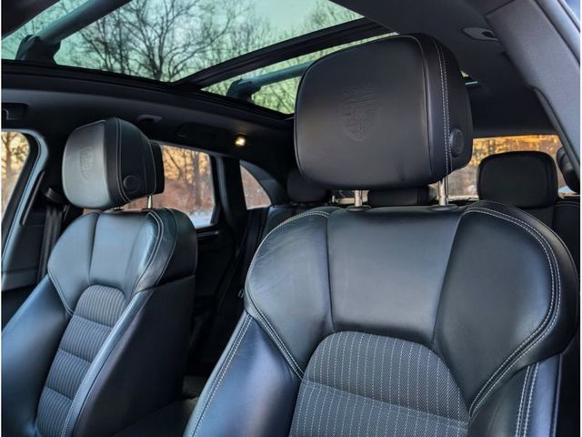 2023 Porsche Macan T - 23022245 - 15