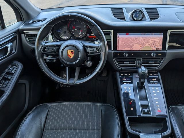 2023 Porsche Macan T - 23022245 - 23