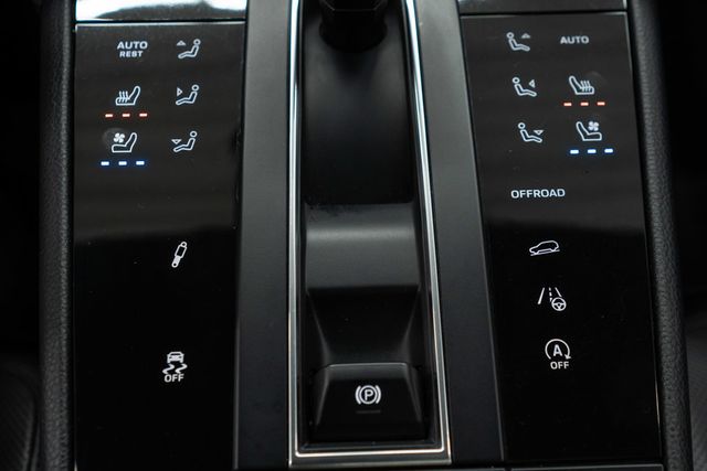2023 Porsche Macan T - 23012873 - 17