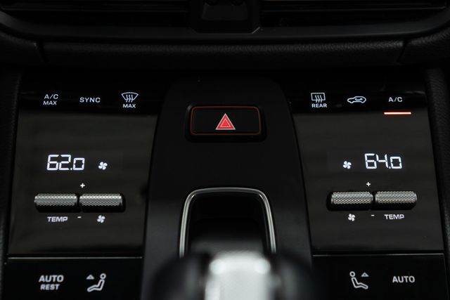 2023 Porsche Macan T - 23012873 - 26