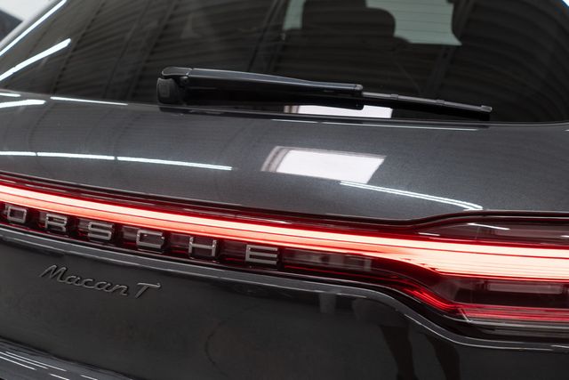 2023 Porsche Macan T - 23012873 - 43