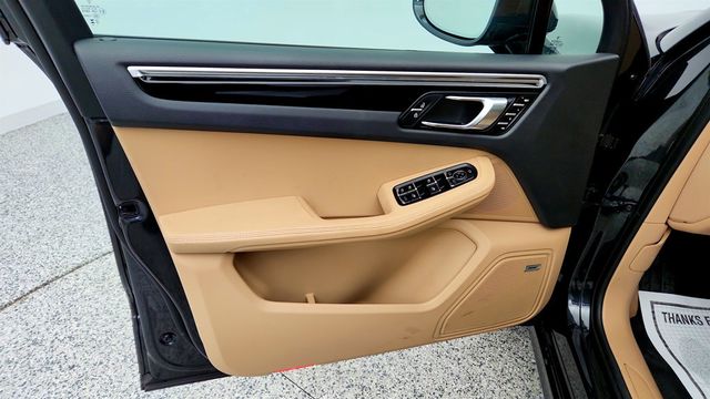 2023 Porsche Macan w/ Premium Pkg Plus, 21'' RS Spyder Wheels, Surround View & BOSE - 23032062 - 10