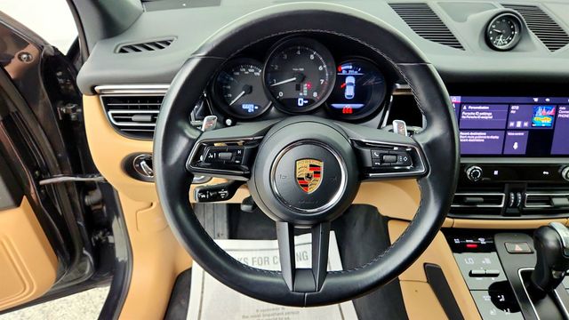 2023 Porsche Macan w/ Premium Pkg Plus, 21'' RS Spyder Wheels, Surround View & BOSE - 23032062 - 13