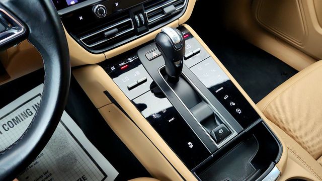 2023 Porsche Macan w/ Premium Pkg Plus, 21'' RS Spyder Wheels, Surround View & BOSE - 23032062 - 16