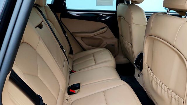 2023 Porsche Macan w/ Premium Pkg Plus, 21'' RS Spyder Wheels, Surround View & BOSE - 23032062 - 23
