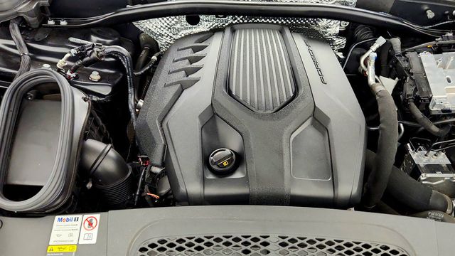 2023 Porsche Macan w/ Premium Pkg Plus, 21'' RS Spyder Wheels, Surround View & BOSE - 23032062 - 27