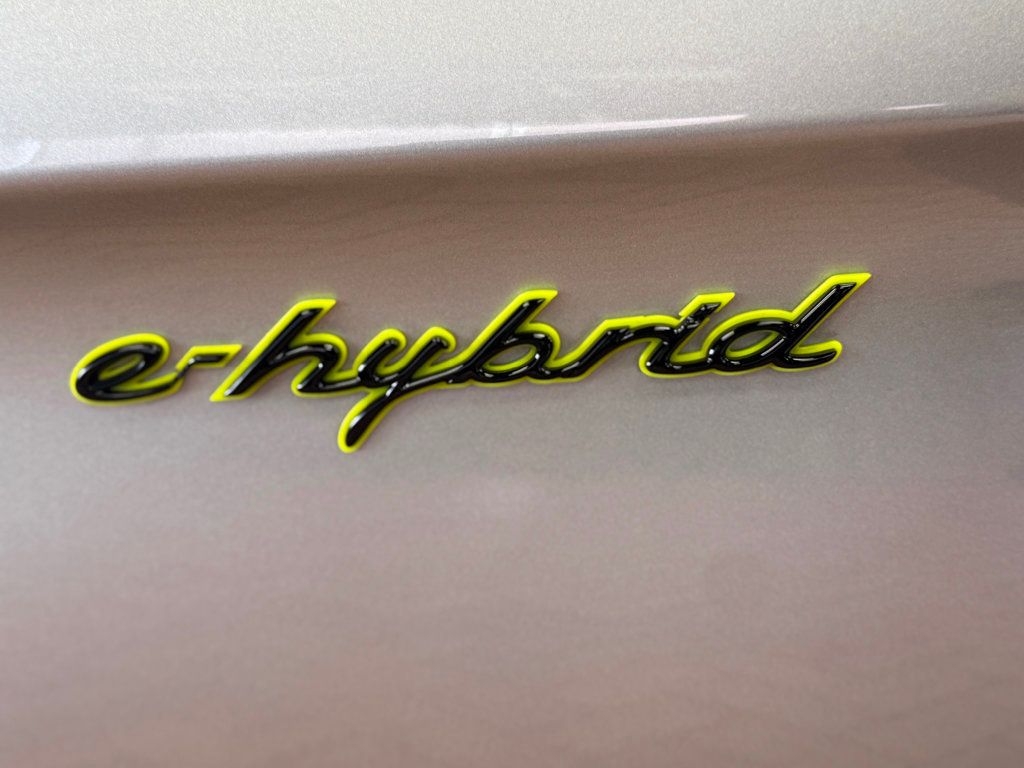 2023 Porsche Panamera 4 E-Hybrid Platinum Edition AWD - 22910639 - 17