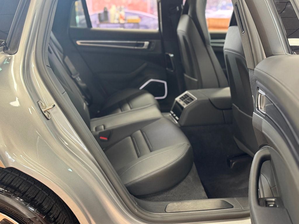 2023 Porsche Panamera 4 E-Hybrid Platinum Edition AWD - 22910639 - 21