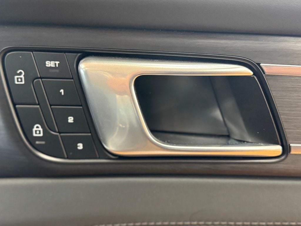 2023 Porsche Panamera 4 E-Hybrid Platinum Edition AWD - 22910639 - 36