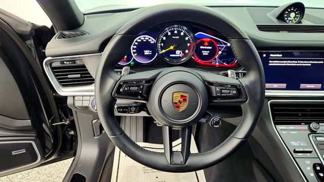 2023 Porsche Panamera 4 E-Hybrid Platinum Edition AWD with 21'' Wheels & Leather Seats - 22988829 - 13
