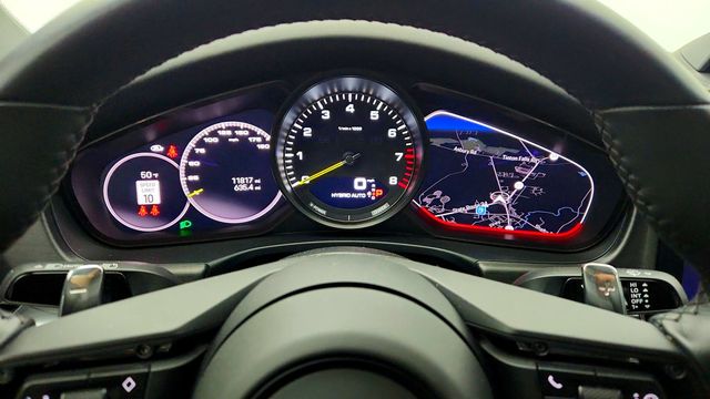 2023 Porsche Panamera 4 E-Hybrid Platinum Edition AWD with 21'' Wheels & Leather Seats - 22988829 - 14