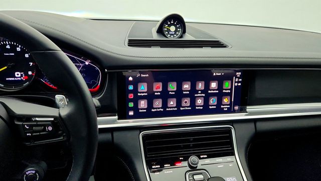 2023 Porsche Panamera 4 E-Hybrid Platinum Edition AWD with 21'' Wheels & Leather Seats - 22988829 - 17