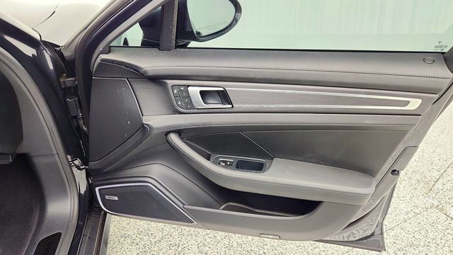 2023 Porsche Panamera 4 E-Hybrid Platinum Edition AWD with 21'' Wheels & Leather Seats - 22988829 - 26