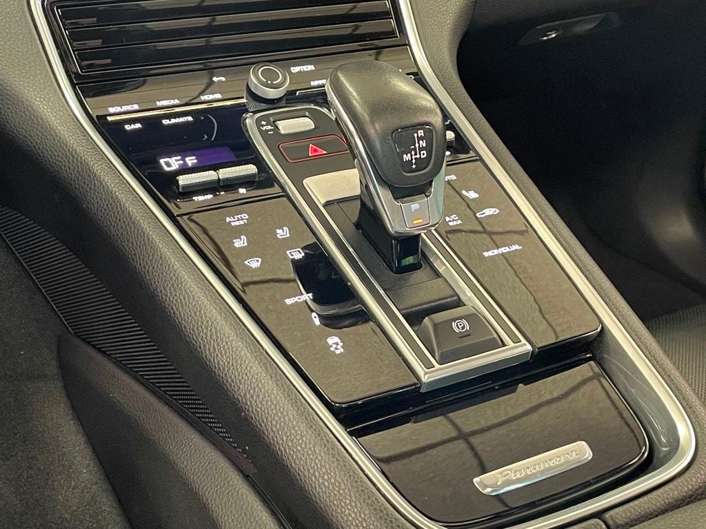 2023 Porsche Panamera 4 Platinum Edition AWD - 23049504 - 34