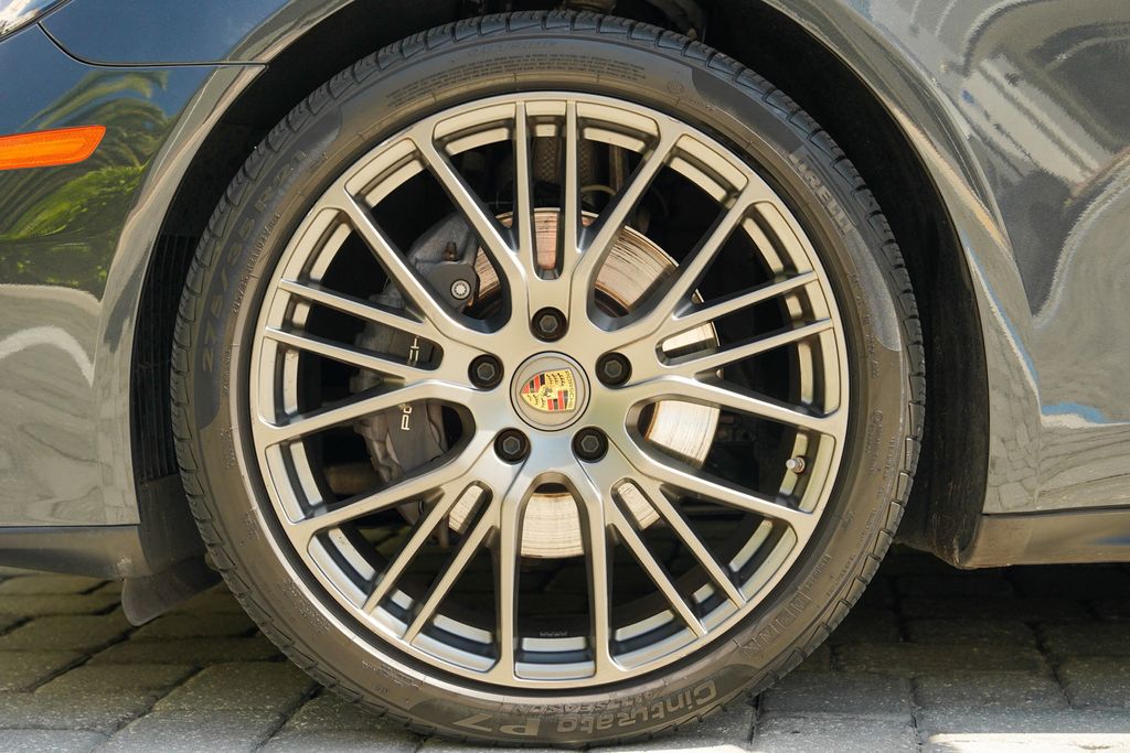 2023 Porsche Panamera 4 Platinum Edition AWD - 23036530 - 13