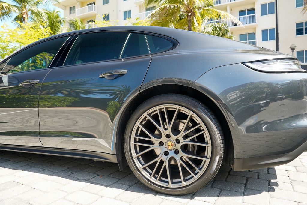 2023 Porsche Panamera 4 Platinum Edition AWD - 23036530 - 17