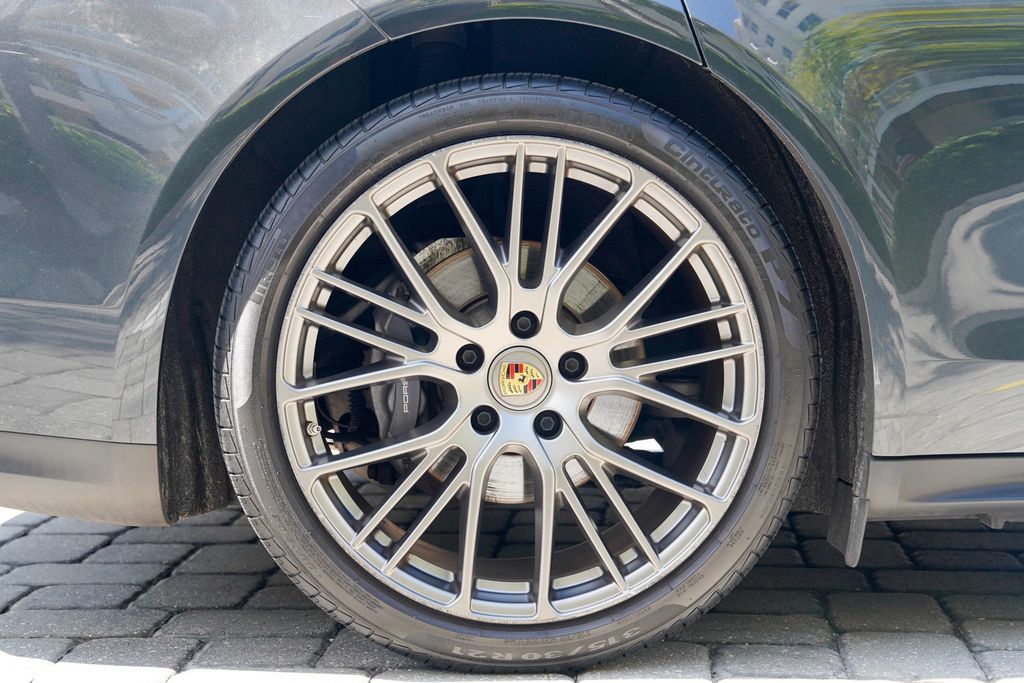 2023 Porsche Panamera 4 Platinum Edition AWD - 23036530 - 31