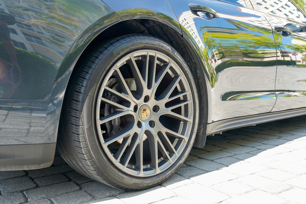 2023 Porsche Panamera 4 Platinum Edition AWD - 23036530 - 46