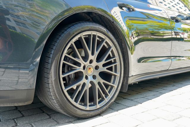 2023 Porsche Panamera 4 Platinum Edition AWD - 23036530 - 46