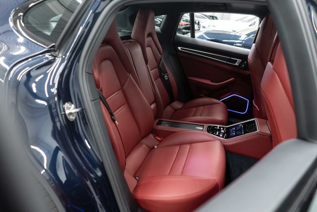 2023 Porsche Panamera 4 Platinum Edition AWD - 23003743 - 11