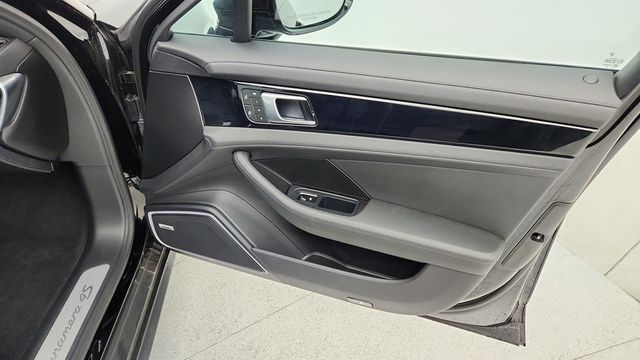 2023 Porsche Panamera 4S E-Hybrid AWD w/ Premium Package, 21'' Wheels & Rear 2+1 Seats - 22946171 - 28