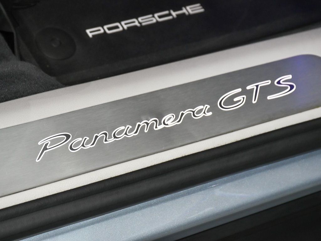 2023 Porsche Panamera GTS photo 19