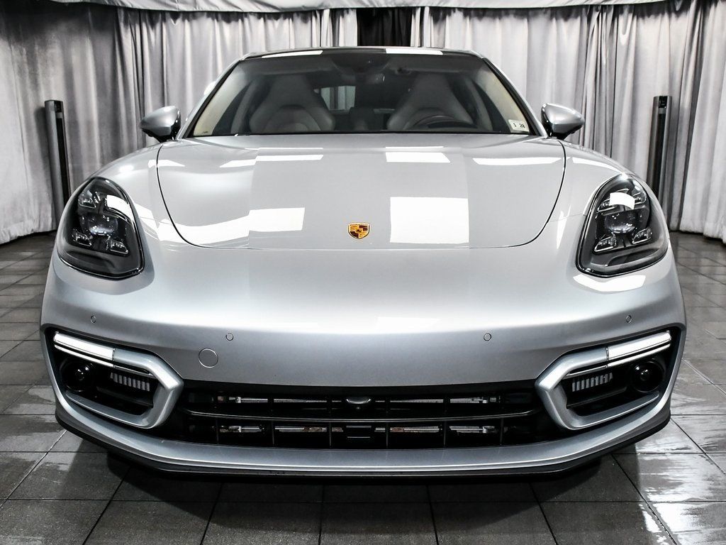 2023 Porsche Panamera GTS photo 2