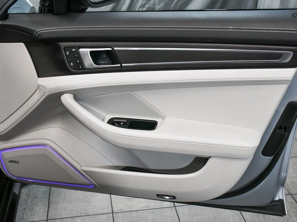 2023 Porsche Panamera GTS photo 20