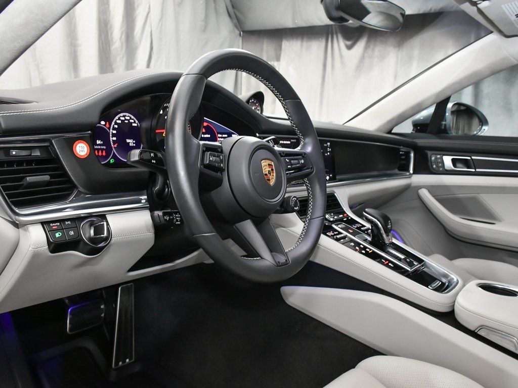 2023 Porsche Panamera GTS photo 23