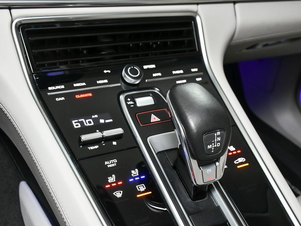 2023 Porsche Panamera GTS photo 34