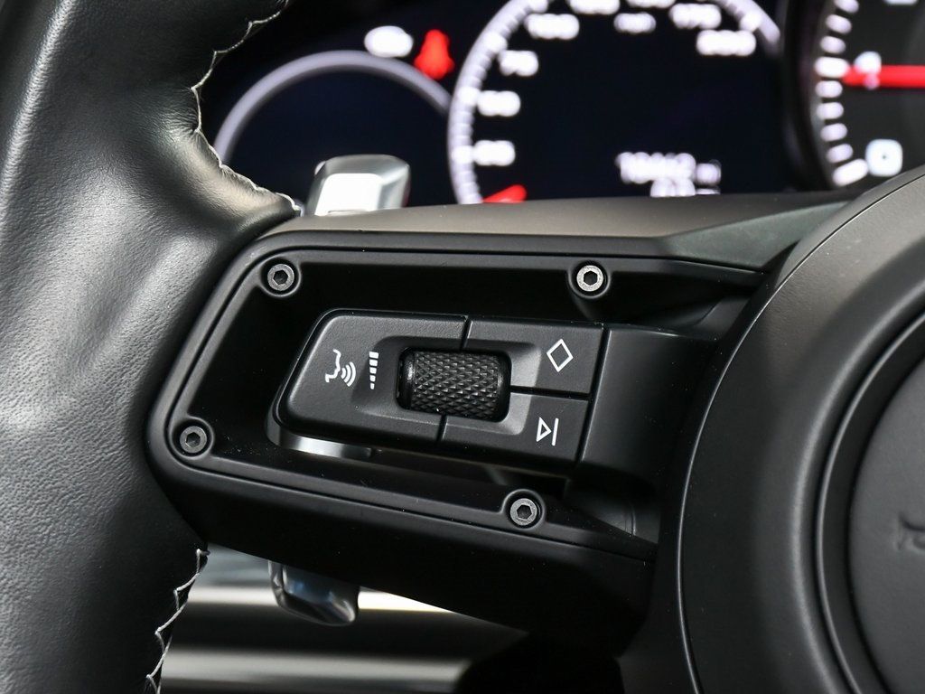 2023 Porsche Panamera GTS photo 37