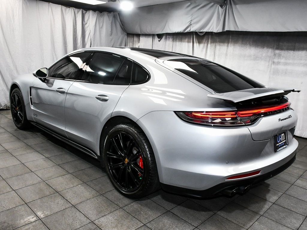 2023 Porsche Panamera GTS photo 4