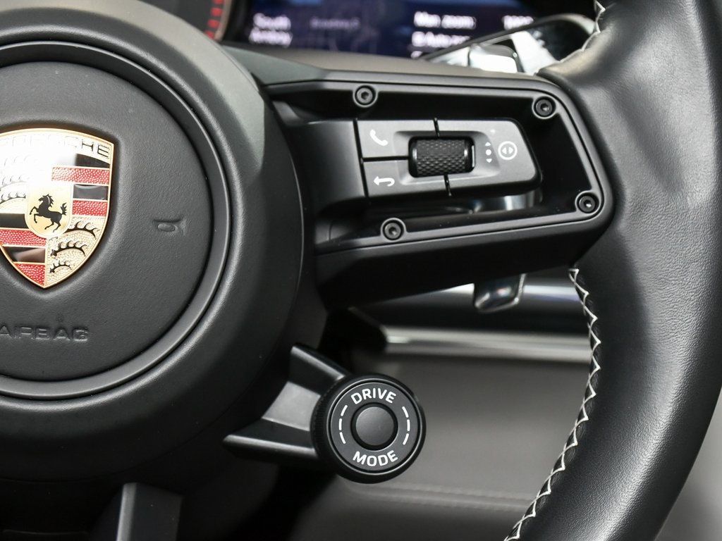 2023 Porsche Panamera GTS photo 39