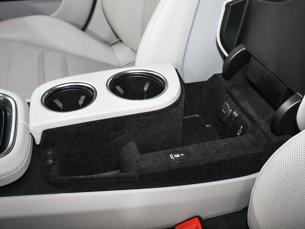 2023 Porsche Panamera GTS photo 46
