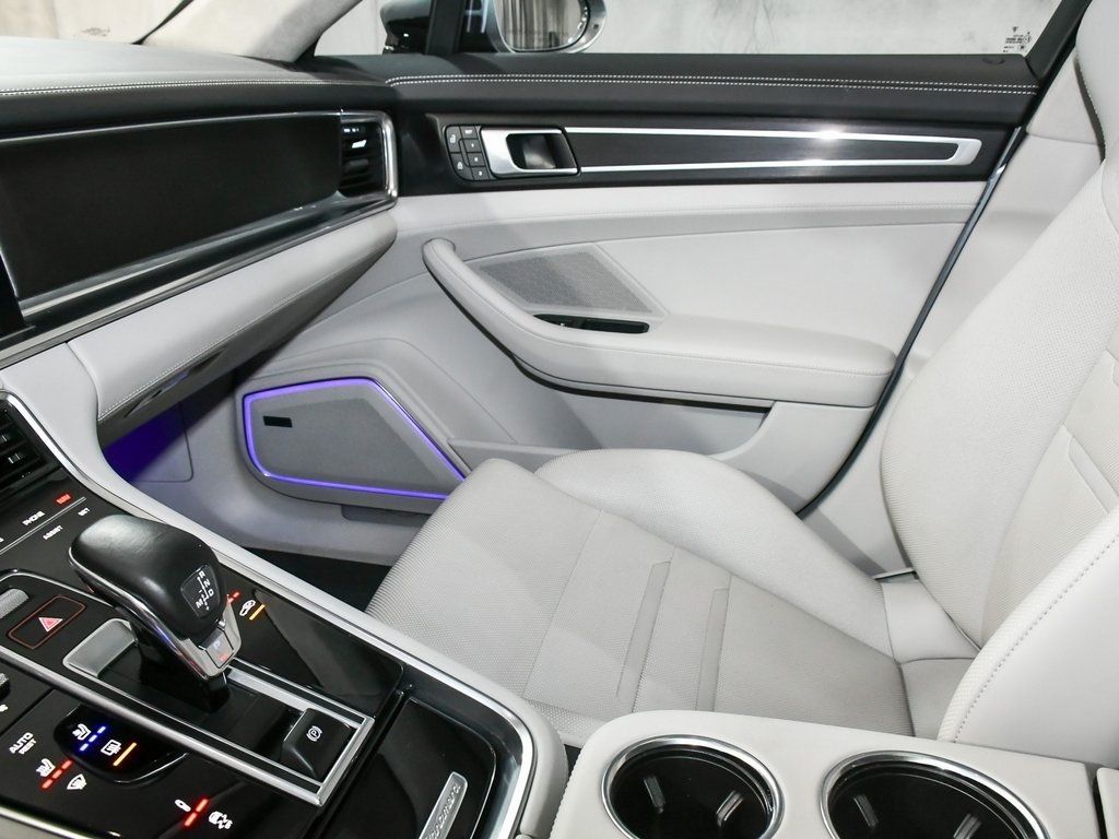 2023 Porsche Panamera GTS photo 47
