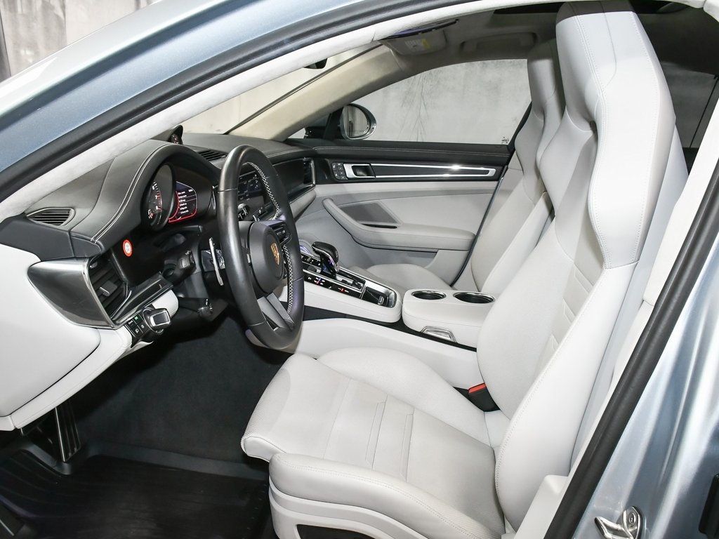 2023 Porsche Panamera GTS photo 48