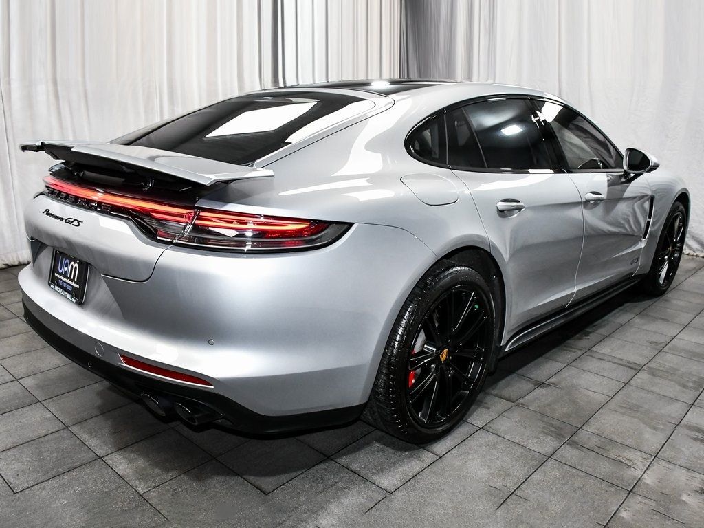 2023 Porsche Panamera GTS photo 6