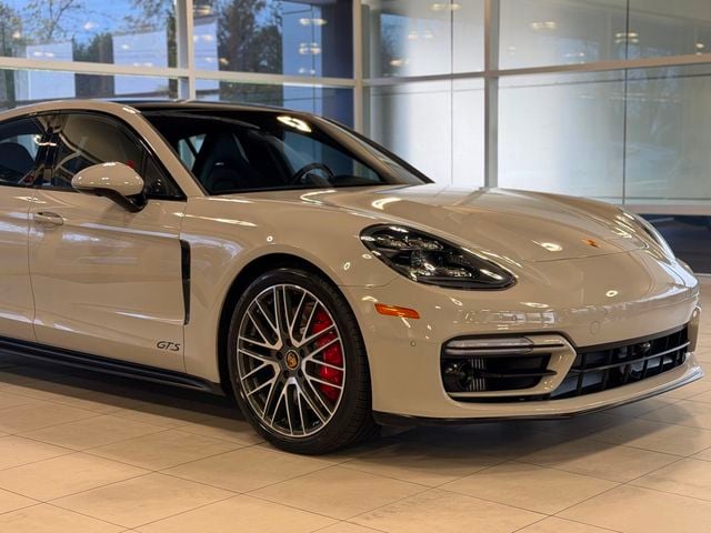 2023 Porsche Panamera GTS