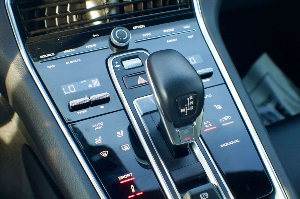 2023 Porsche Panamera MSRP$121040/Platinum/AWD/AssistancePkg/HeadsUpDisplay/NAV - 22996229 - 26