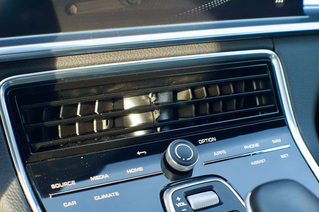 2023 Porsche Panamera MSRP$121040/Platinum/AWD/AssistancePkg/HeadsUpDisplay/NAV - 22996229 - 30