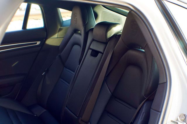 2023 Porsche Panamera MSRP$121040/Platinum/AWD/AssistancePkg/HeadsUpDisplay/NAV - 22996229 - 47