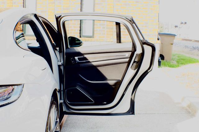 2023 Porsche Panamera MSRP$121040/Platinum/AWD/AssistancePkg/HeadsUpDisplay/NAV - 22996229 - 49